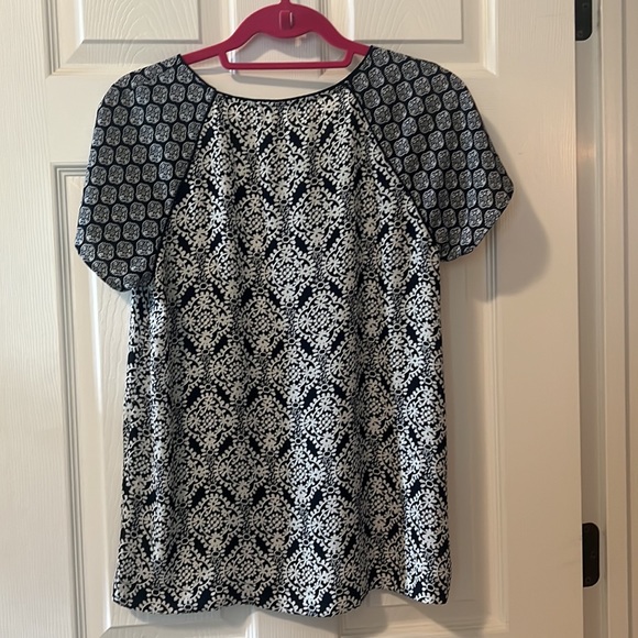 Blue and white blouse - Picture 3 of 6